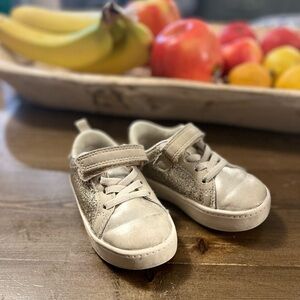 Toddler Girls Beige & Gold Sparkle ✨ Sneakers